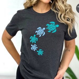 Turtle Shirt, Turtle Lover Shirt, Nature Lover Gift, Sea Turtle Shirt, Beach Life Shirt, Tortue Lover Tee, Save the Turtles, Adventure Shirt