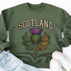 Scotland Thistle Shirt, Sassenach Scottish Pride Sweatshirt, Highlands Souvenir Tee, Edinburgh Travel Gift, Vintage Scotland Vacation TShirt bild 5