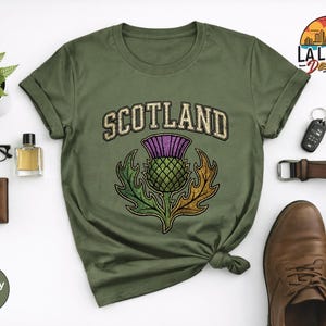 Scotland Thistle Shirt, Sassenach Scottish Pride Sweatshirt, Highlands Souvenir Tee, Edinburgh Travel Gift, Vintage Scotland Vacation TShirt bild 3