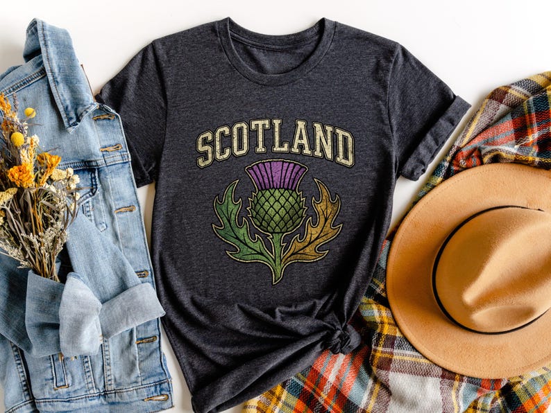 Scotland Thistle Shirt, Sassenach Scottish Pride Sweatshirt, Highlands Souvenir Tee, Edinburgh Travel Gift, Vintage Scotland Vacation TShirt bild 2