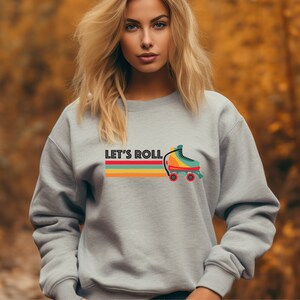 Let's Roll Sweatshirt, Rollerskates Sweatshirt, Roller Skate Lover Gift, Retro Roller Sweatshirt, 90s Kid Rollerskater, Retro Roll Skater afbeelding 6