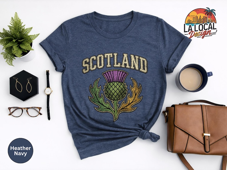 Scotland Thistle Shirt, Sassenach Scottish Pride Sweatshirt, Highlands Souvenir Tee, Edinburgh Travel Gift, Vintage Scotland Vacation TShirt bild 13