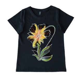 Hand painted t-shirt, painted flowers, hand painting on textiles,  stylized flowers, hand painted textiles, t-shirt with flower