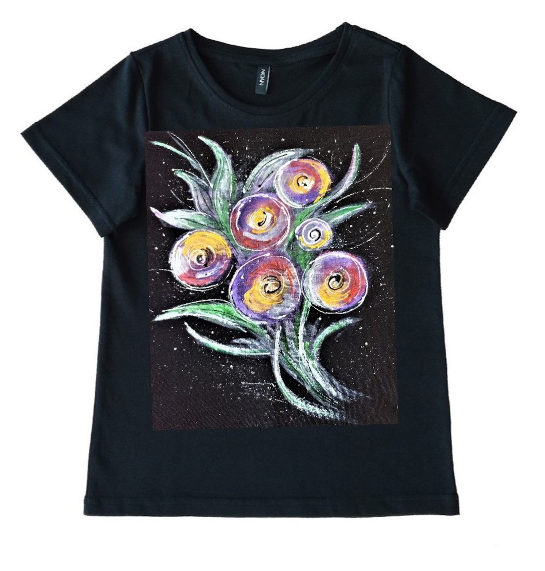 T-shirt dipinta a mano, fiori dipinti, pittura a mano su tessuto