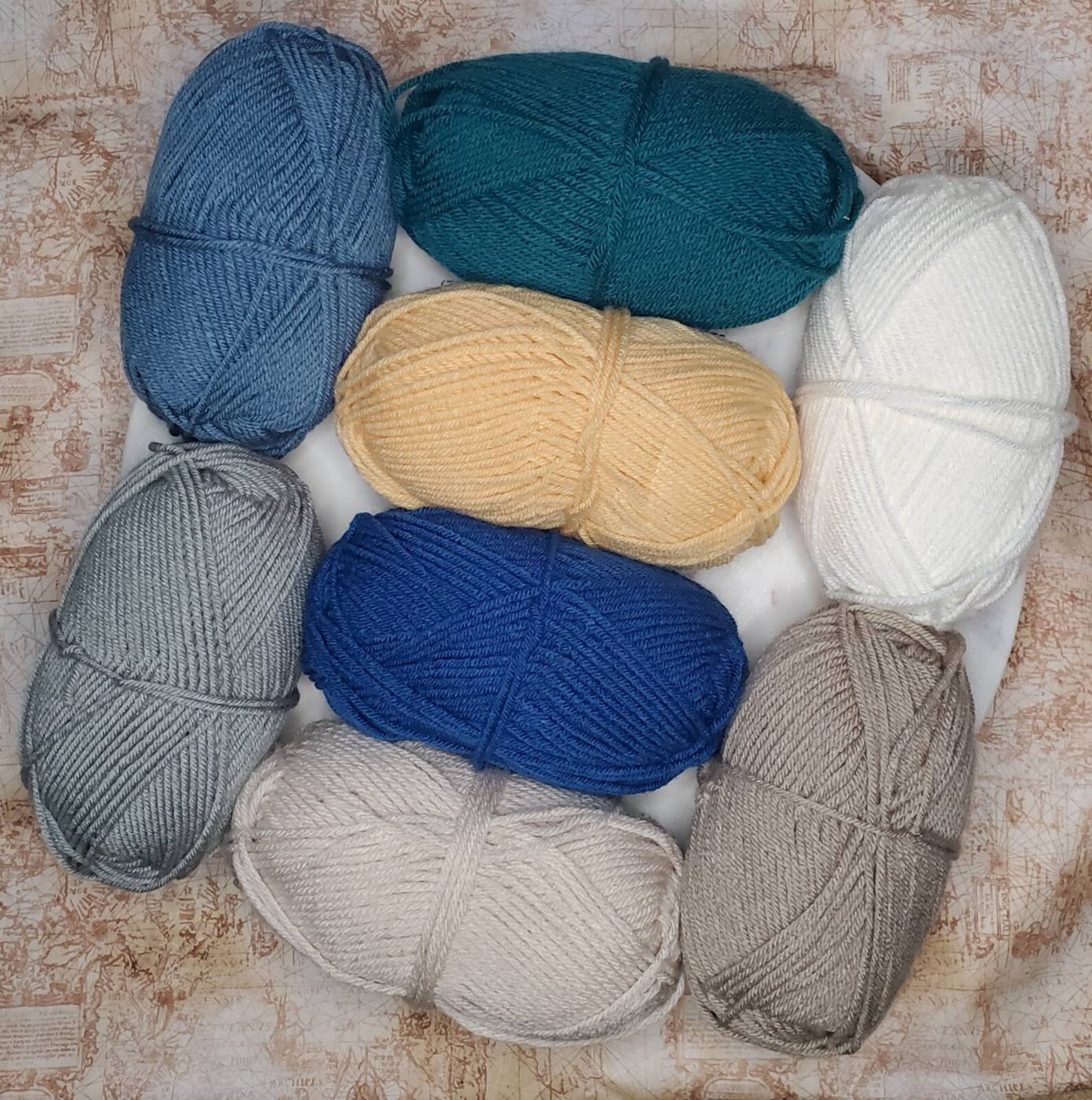 Worsted Weight Acrylic Yarn in 8 colors for knitting | Etsy