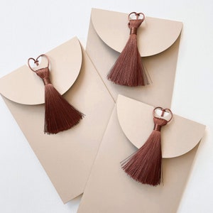 Verticale enveloppen beige 120 x 178 m B6, papier 120 gram - set, hoge kwaliteit, handgemaakt, kleurselectie