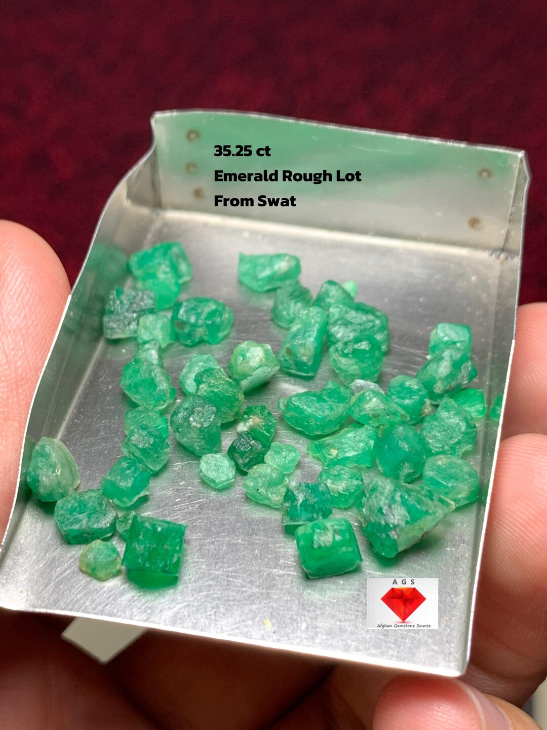35.25ct Swat Emerald Rough Lot: Pure Green Potential From Pakistan’s ...