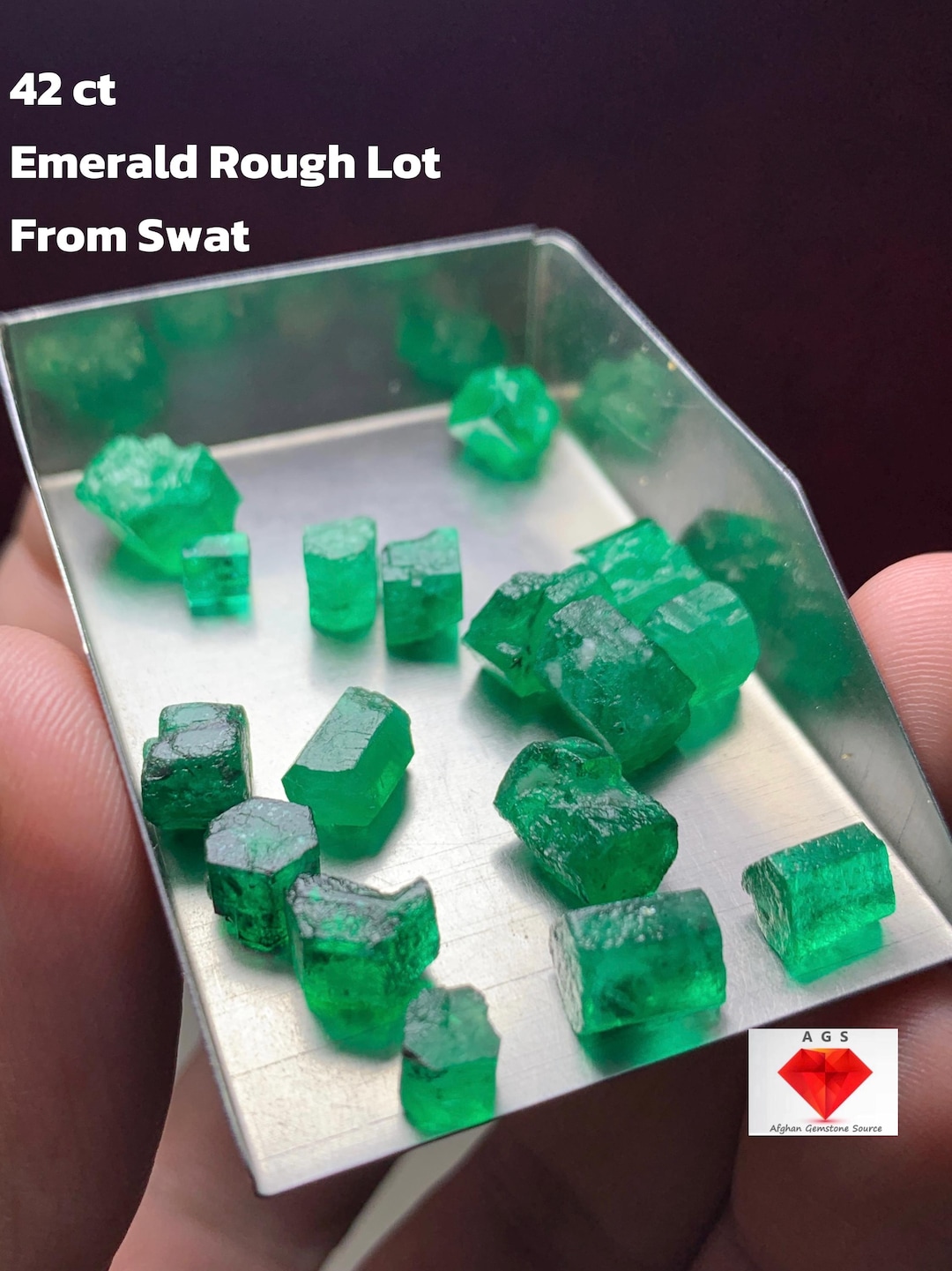 Discovering a 42 Carat Swat Emerald Rough: Sizes, Potential and ...