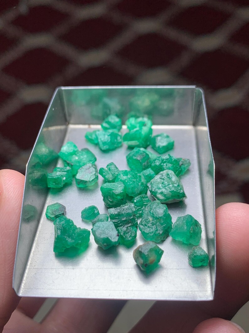A Closer Look at Swat Emeralds: 39.30 Carat Rough Lot - Etsy