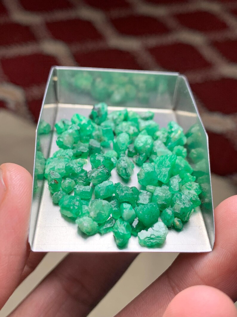 Rare Swat Emerald: 49.35ct Rough With Exceptional Character - Etsy