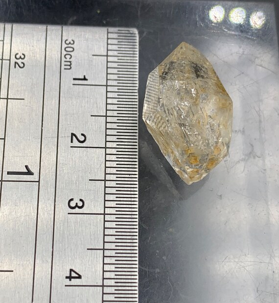 パキスタン、バロチスタン産の 16 カラットのウィンドウ