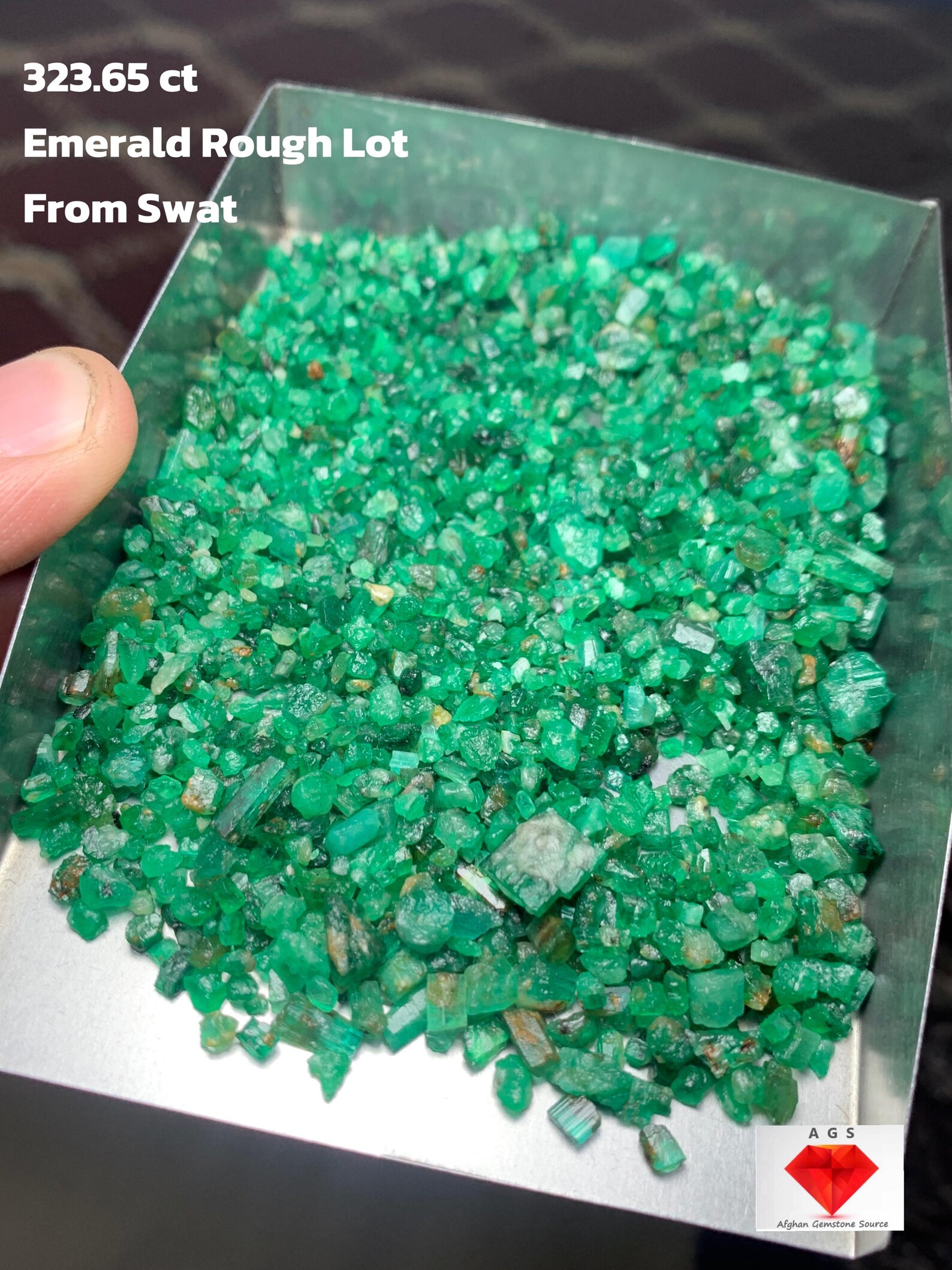 323.65 Ct Swat Emerald Rough: Compact Gems With Hidden Potential - Etsy