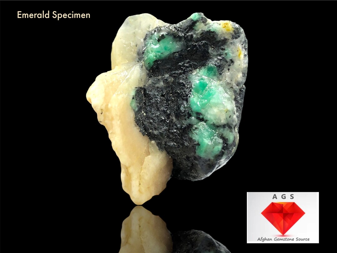 アフガニスタン パンジシール産 108 カラット エメラルド標本 - Etsy 日本