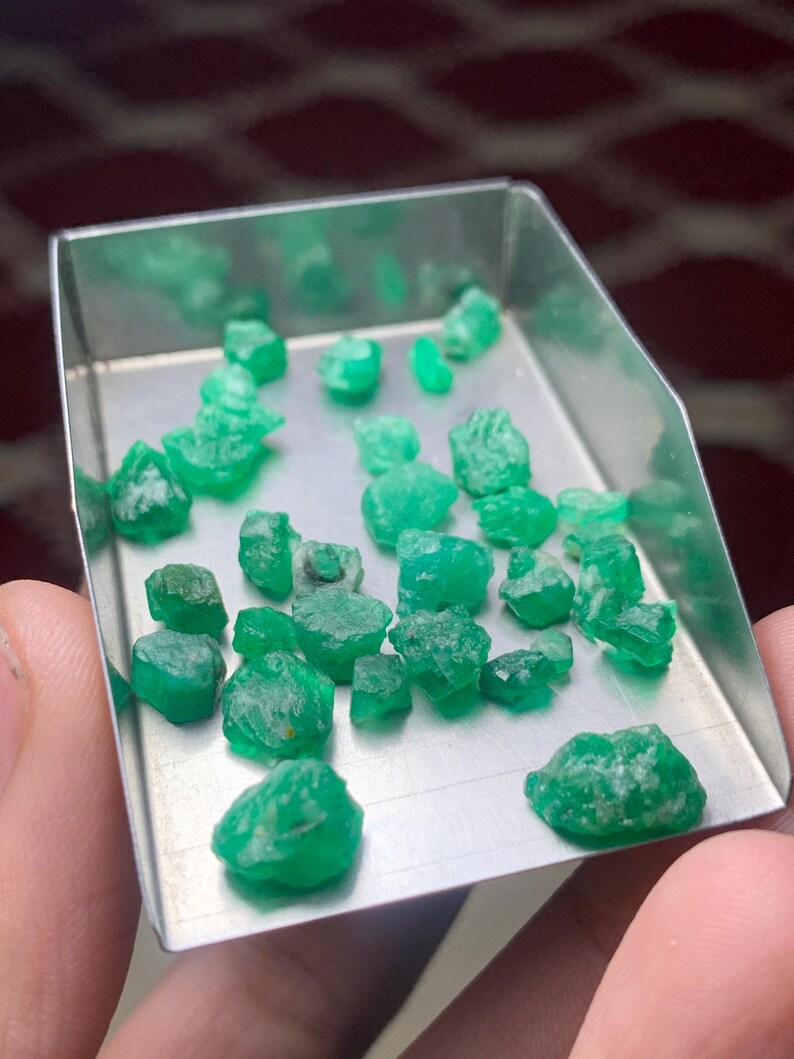 30.15ct Swat Emerald Rough Lot – Raw Green Brilliance From Pakistan - Etsy