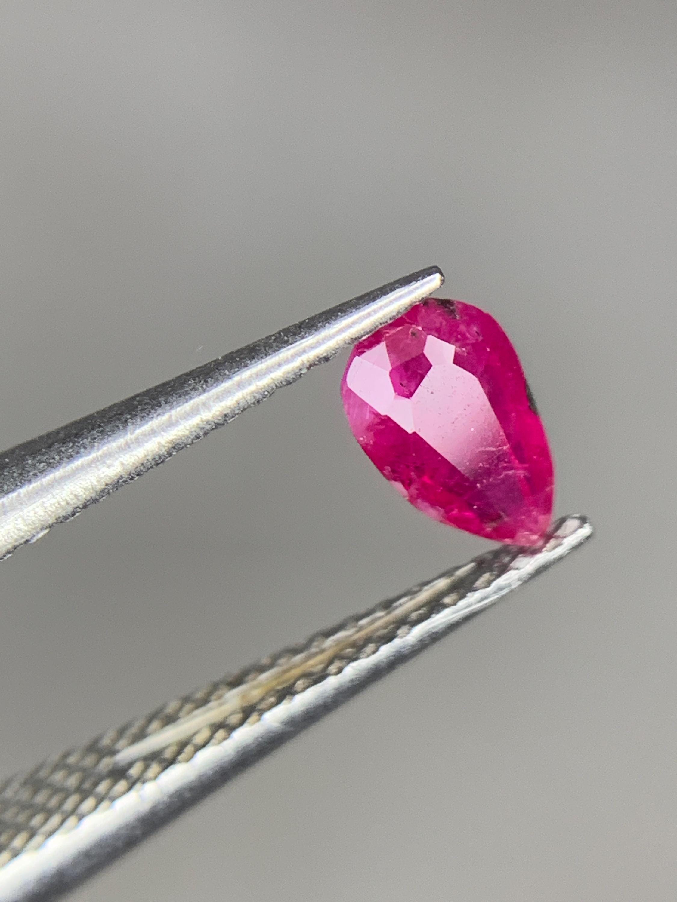 0.345ct Afghan Faceted Ruby – Natural Red Gemstone (5.44 X 