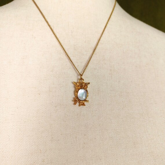 Vintage 70s Mini Mother-Of-Pearl Owl Pendant, 1" … - image 2