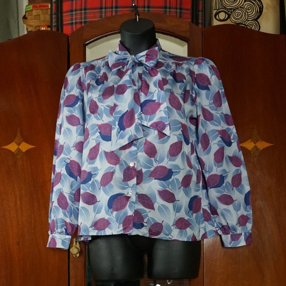 Volup Vintage 80s Pussy Bow Secretary Blouse, Lea… - image 1