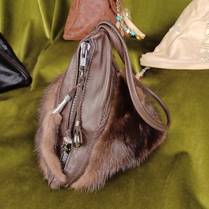 Vintage 90s Boho Luxe Leather & Mink Pyramid Wristlet, Unique Vintage Gift For Her, Leather Clutch, Festival Purse, Inusual, One of a Kind