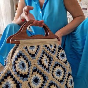 Granny Square Crochet XXL Bag, Crochet Tote Bag in Vintage Style, Unique Gift for Women, Bag with Real Wood Handles