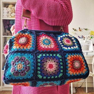 Colorful Granny Square Crochet Clasp Clutch and Crossbody bag, 2 in 1 bag,All Day Toiletry Pouch in Boho Style