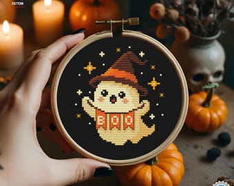 Kleines Halloween Kreuzstichmuster Lustiger Geist Kreuzstichmuster Gruseliger süßer gruseliger Kreuzstich Boo Kreuzstich Horror einfacher Kreuzstich Herbst