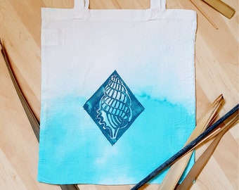 Handmade carrying bag "Linocut shell"