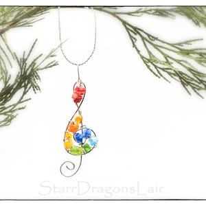Regenbogen Treble Clef Anhänger / Weihnachtsschmuck -- Millefiori Glas Musik Schmuck; Musiker Geschenk; Halskette Anhänger für Musiklehrer Geschenk