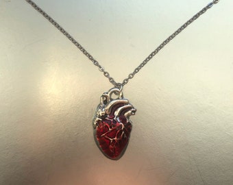 Shiny heart necklace, cottagecore, y2k, lesbian, lgbtq+,gay, jewelry, aesthetic, indie, selfmade, minimalistic, alternative