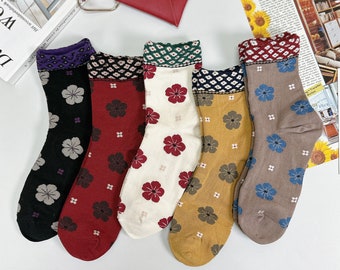 Floral Pattern Crew Socks - Women's Combed Cotton Blend, 5 Pair Set