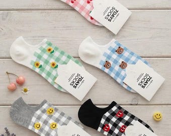 7DAYSSOCKS Women's Ankle Random Check Socks - 5 Pair Set w/ Gift Bag
