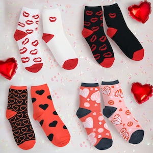 7DAYSSOCKS Women&#39;s Mismatched Stylish AB Crew Socks w/ Gift Bag | Variety Hearts, Kisses, Valentines