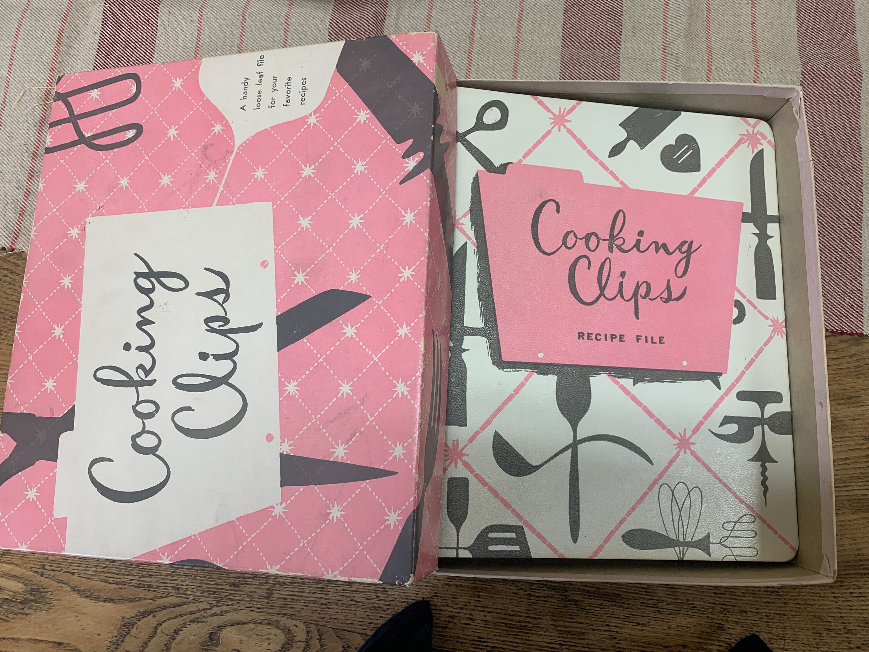 Vintage Recipe Folder in original box kitchen decor kitsch Etsy