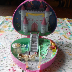 Vintage 1990's Polly Pocket Disney's Cinderella Enchanted Castle Stock  Photo - Alamy