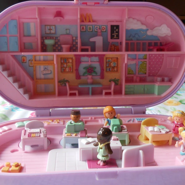 1992 Polly Pocket- Vintage Stampin School Complete with all Figures