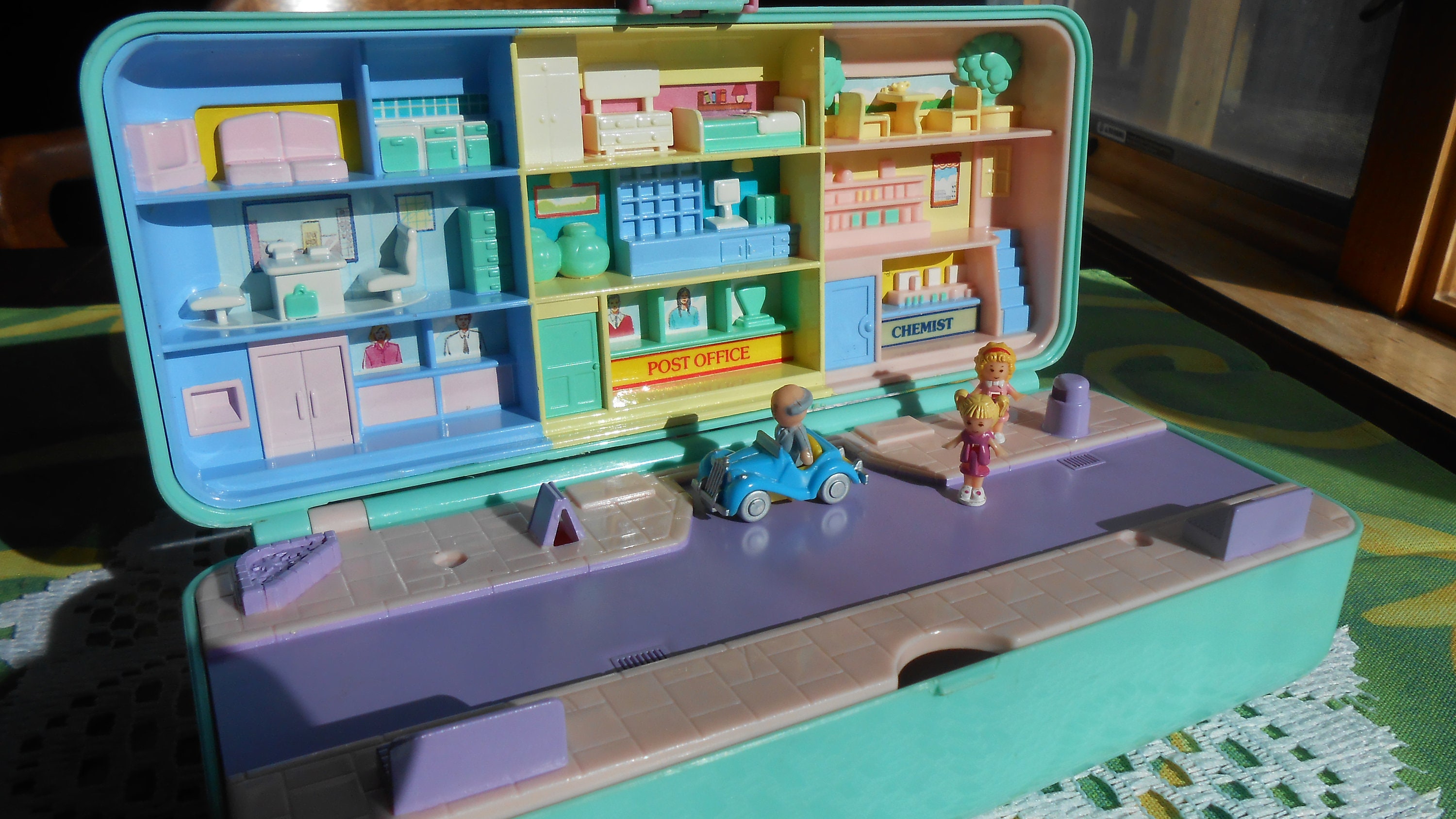ポーリーポケット ハイストリートマネーボックス Polly Pocket ポーリーポケット ハイストリートマネーボックス – ROBOTROBOT