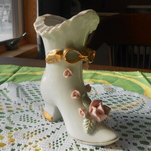 Vintage Very Pretty Collectible Porcelain Boot with Flower