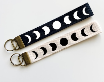 Llavero de pulsera con fases lunares: llavero de algodón celestial