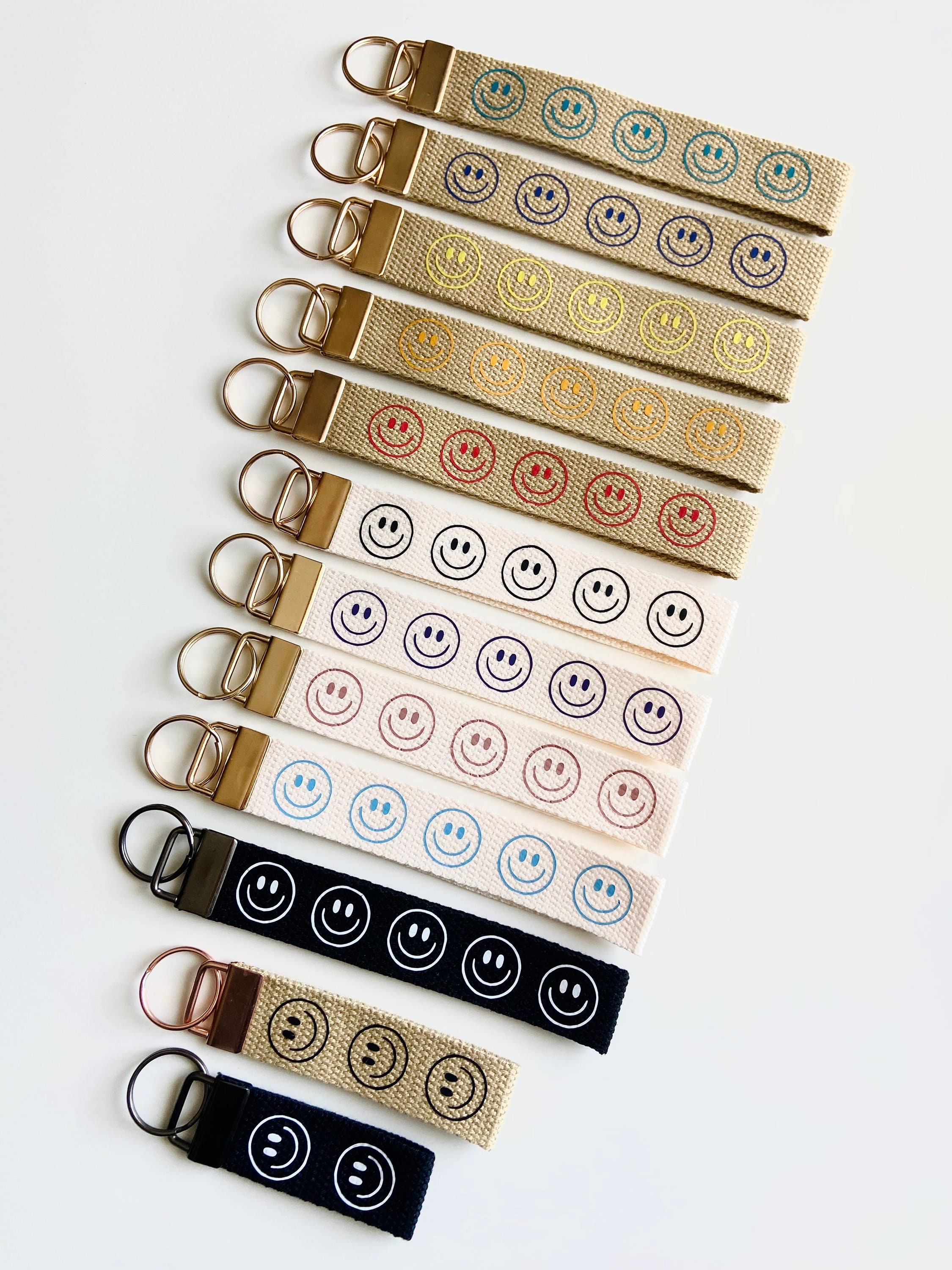 Smile Keychain, Smiley Face Key Fob, Smiling Face Keyring, Wristlet