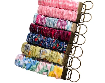 Floral Scrunchie Wristlet Keychain: Cotton Fabric Key Fob