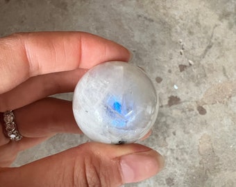 Super flashy Moonstone Spheres Blue Flash- high quality