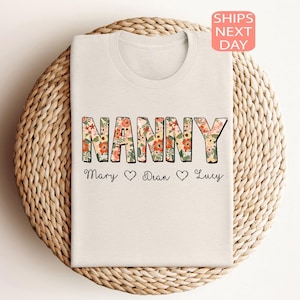 Camiseta personalizada para babá, camiseta floral para babá, nome do neto, camiseta personalizada para babá, presente para babá, presente de dia das mães, moletom para avó nova