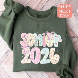Senior 2026 Coquette Bow Sweatshirt, Floral Senior Retro Sweatshirt, 2026 Senior Hoodie, High School Senior 2026 Shirt, Class of 2026 Hoodie
