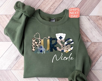 Sudadera de enfermera personalizada, suéter de enfermera personalizado, cuello redondo de enfermera, camiseta de la escuela de enfermería, sudadera de enfermera, sudadera con capucha de enfermera titulada