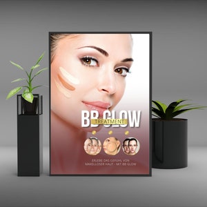 Könnte beinhalten: Ein Plakat, das eine BB Glow Behandlung bewirbt. Das Plakat zeigt das Gesicht einer Frau mit verschiedenen Farbtönen von Foundation, die auf ihre Wange aufgetragen wurden. Der Text auf dem Plakat lautet "BB Glow Treatment" und "Erlebe das Gefühl von makelloser Haut - Mit BB Glow".