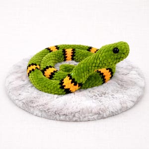 Patrón de serpiente de crochet, crochet SIN COSTURA, patrón de crochet navideño, crochet de serpiente verde, PDF en inglés y alemán