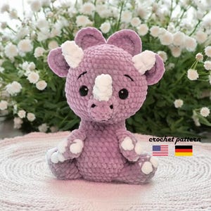 Triceratops Crochet Pattern: Amigurumi Dinosaur Plushie (PDF Pattern EN/DE)