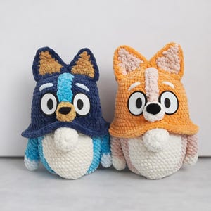 crochet gnome pattern,  gnome amigurumi,  English and German PDF