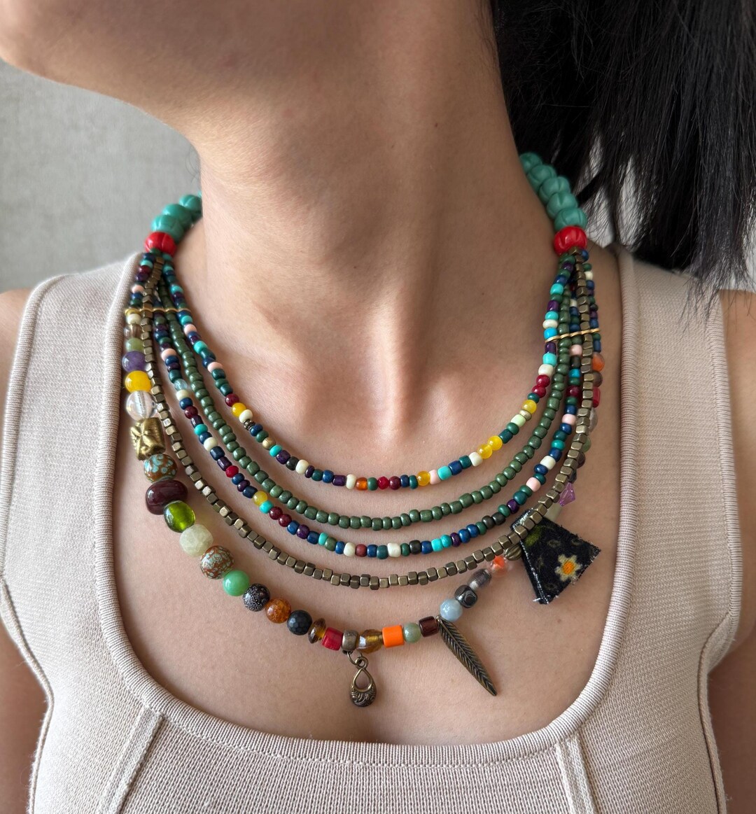 Collier Fantaisie Style Tibétain En Verre Coloré Vert - Alliage Argenté, Mi-long - Neuf Sans Emballage