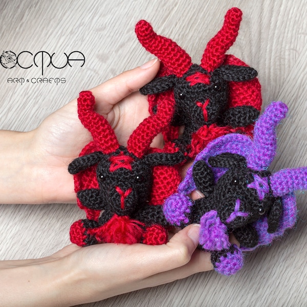 Porte-clés Baphomet Amigurumi - Demon Goat Goth Plush- Peluches Kawaii - Porte-clés Halloween - Porte-clés au crochet Goth - cintre de voiture baphomet