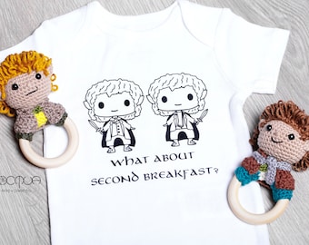 Tiny adventurers M. e P.  Baby gift set - fantasy nursery decoration - Second breakfast baby bodysuit